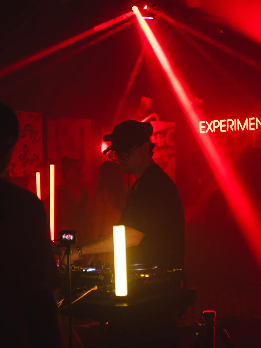 AUSTAL DJing, red laser lighting